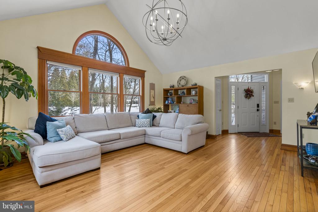 611 NEW ALBANY ROAD