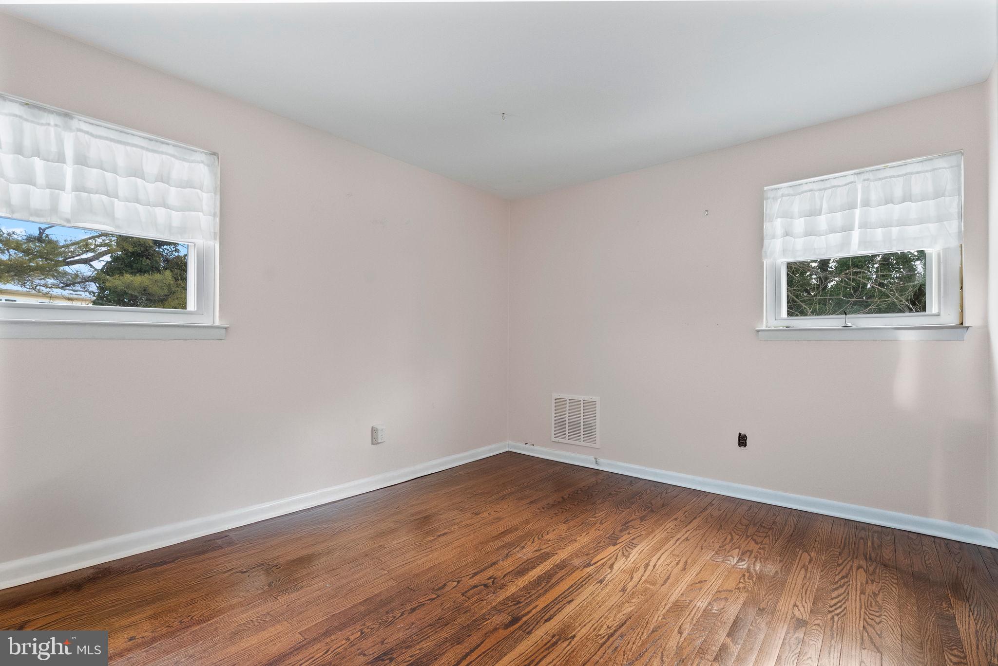 17 VALLEY FORGE COURT