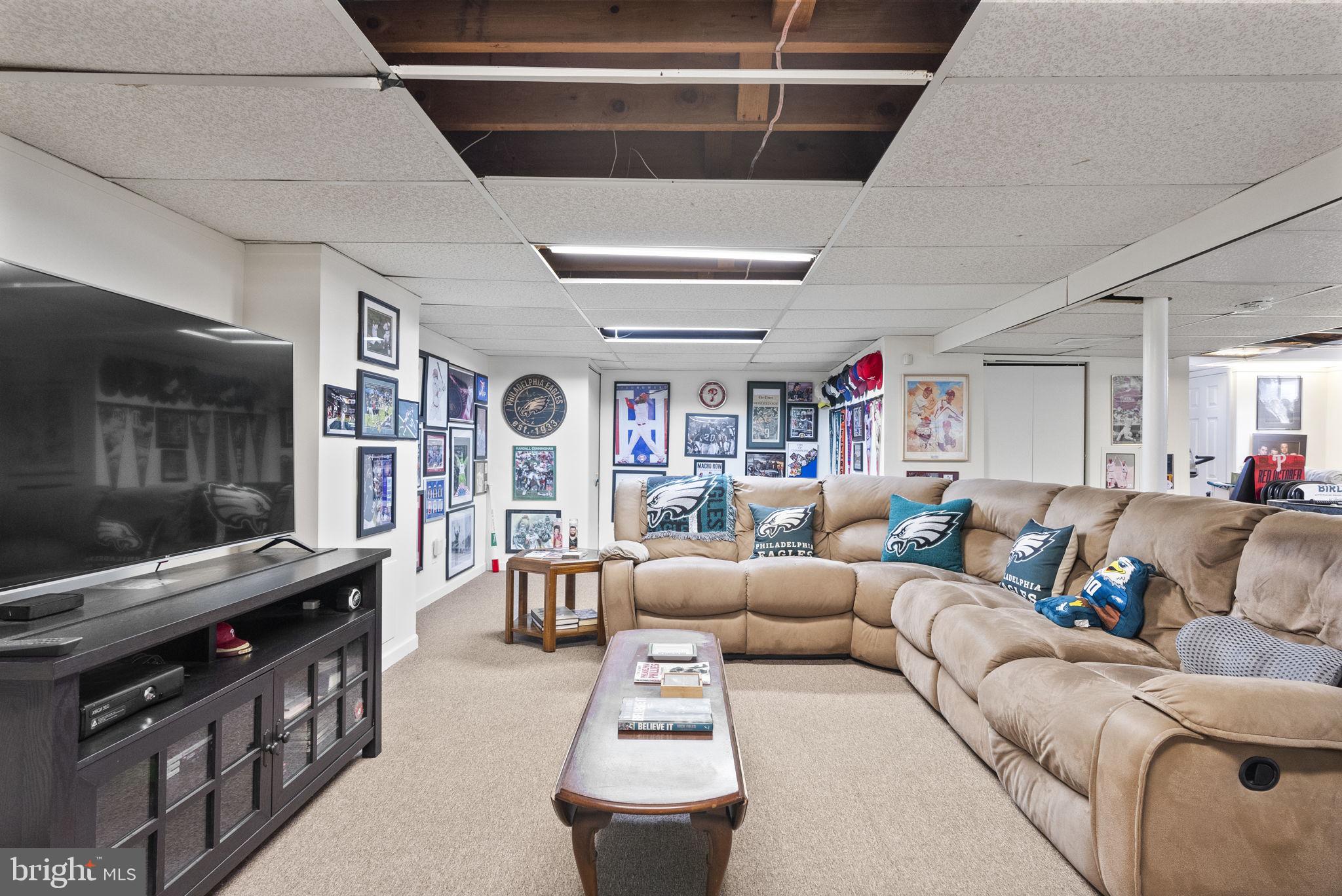 17 VALLEY FORGE COURT