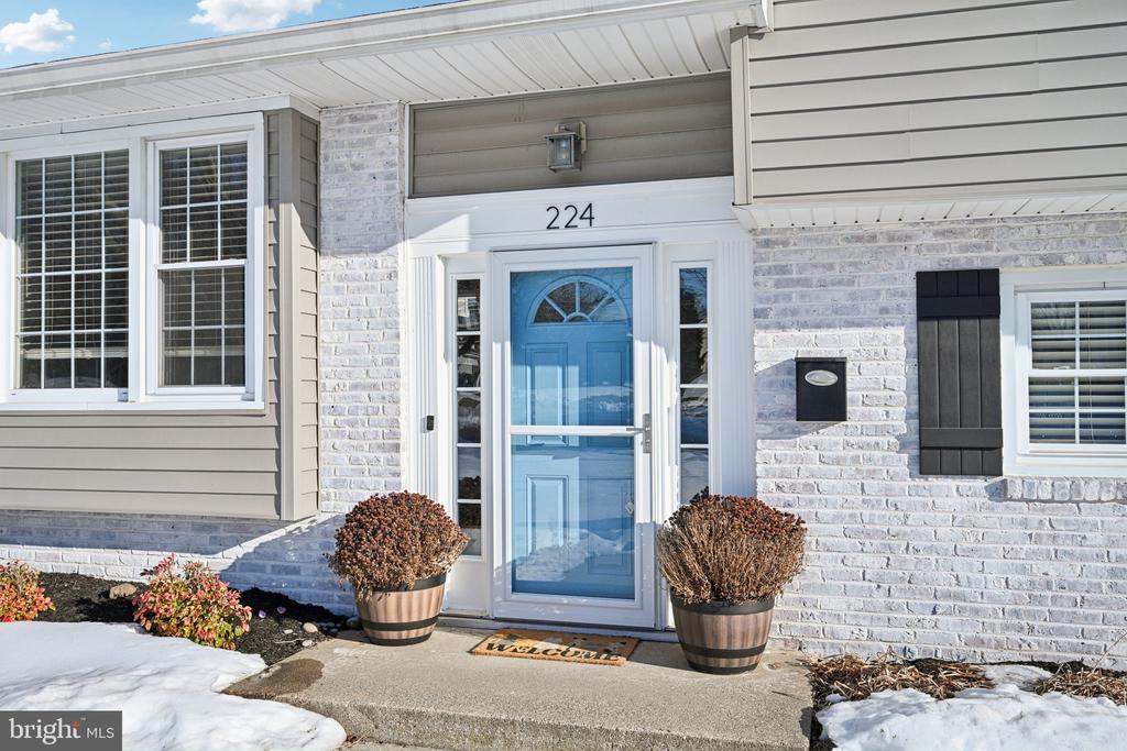 224 TEAL LANE