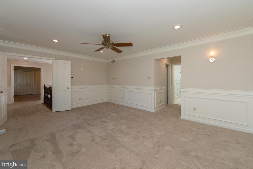 3 ALDWORTH COURT