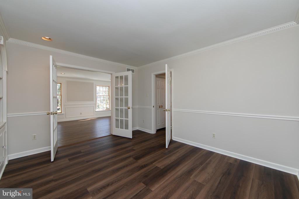 3 ALDWORTH COURT