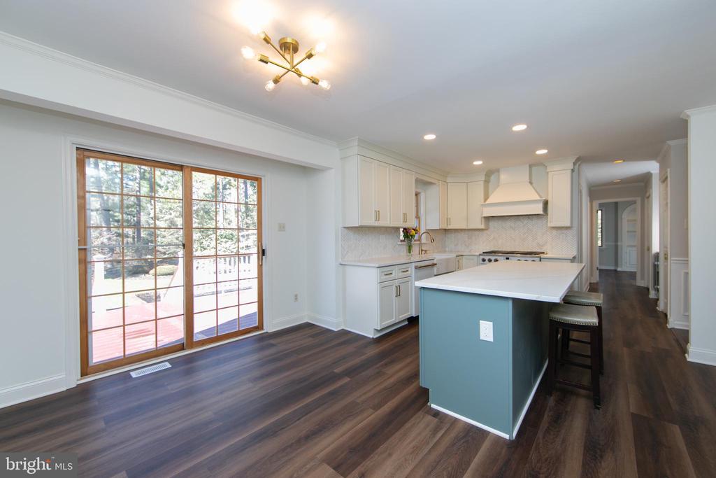 3 ALDWORTH COURT