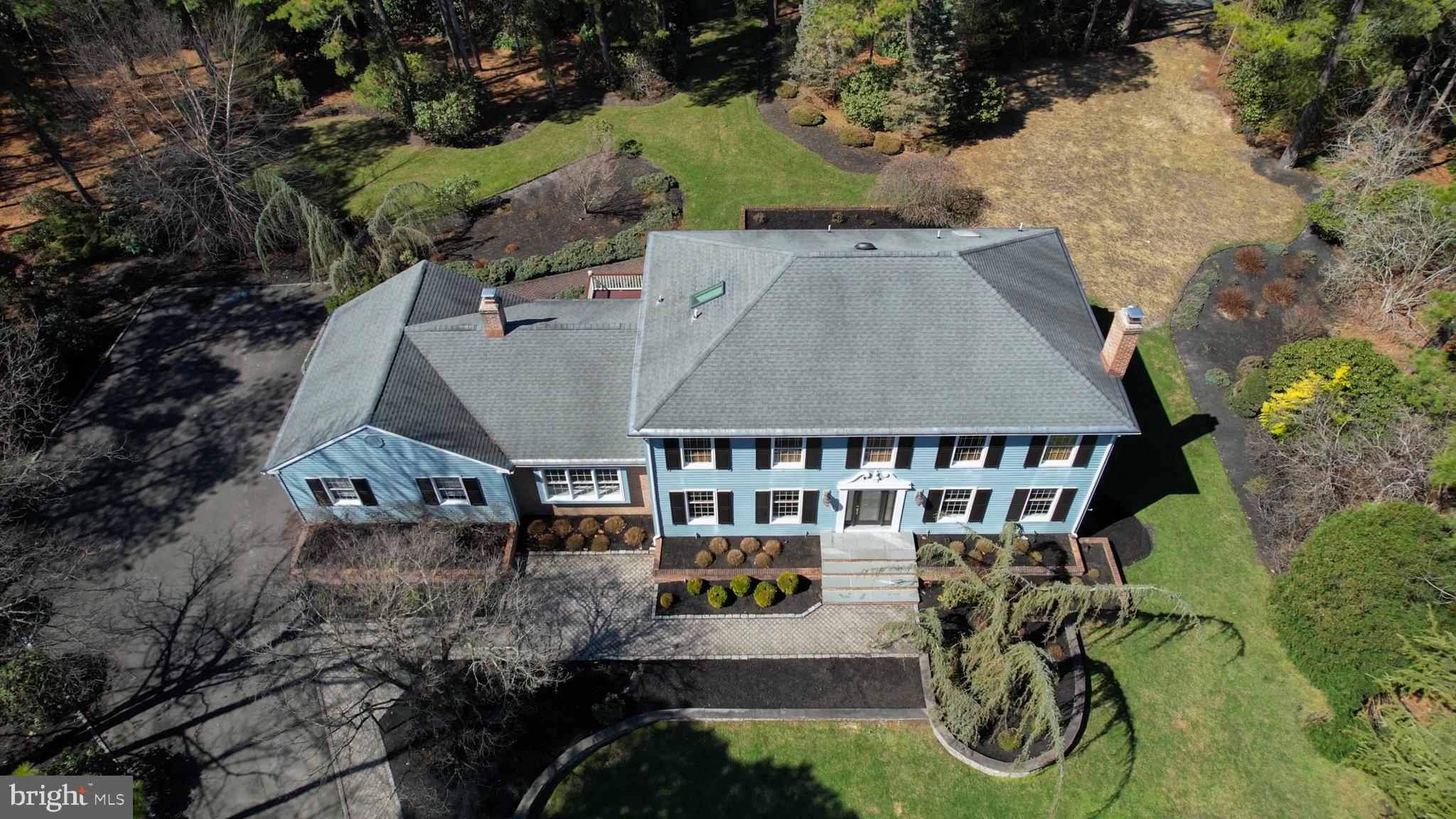 3 ALDWORTH COURT