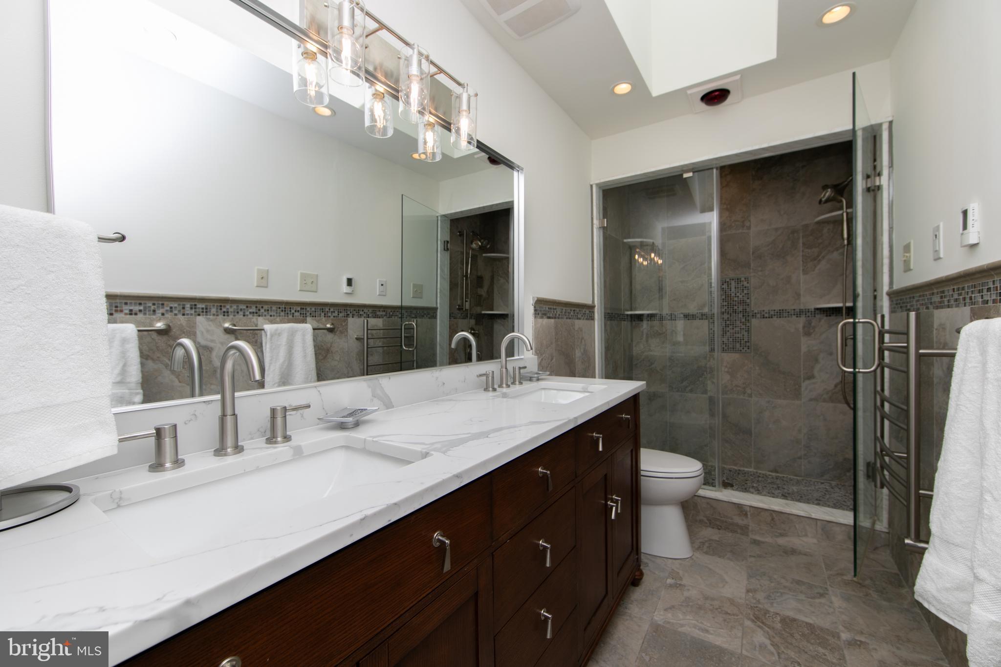 3 ALDWORTH COURT