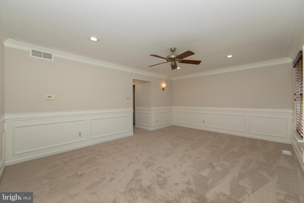 3 ALDWORTH COURT