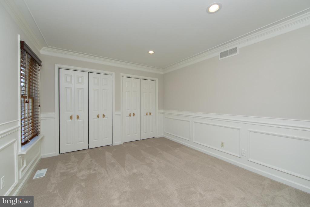 3 ALDWORTH COURT