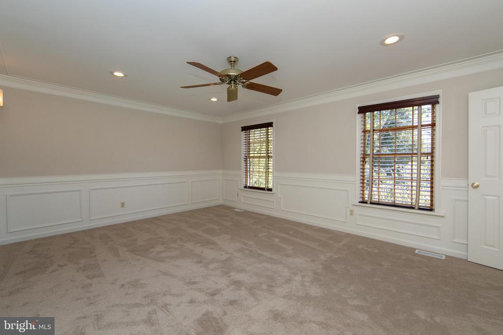 3 ALDWORTH COURT