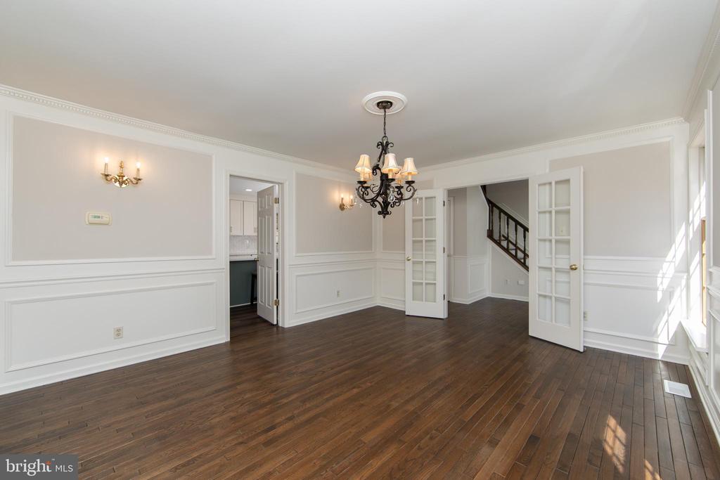 3 ALDWORTH COURT