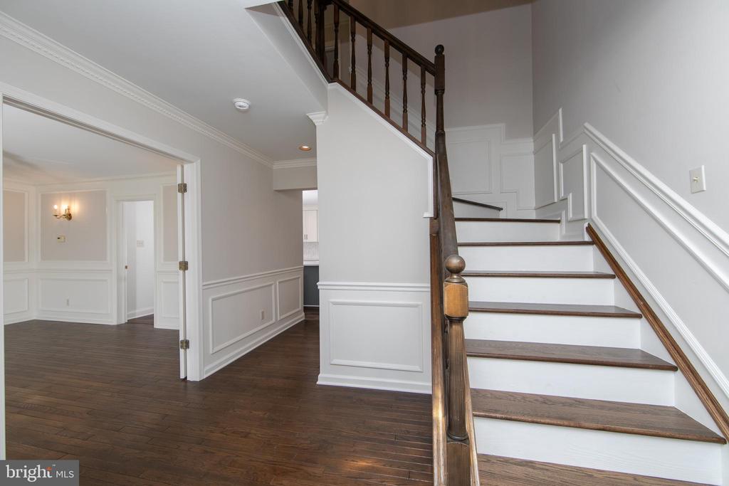 3 ALDWORTH COURT