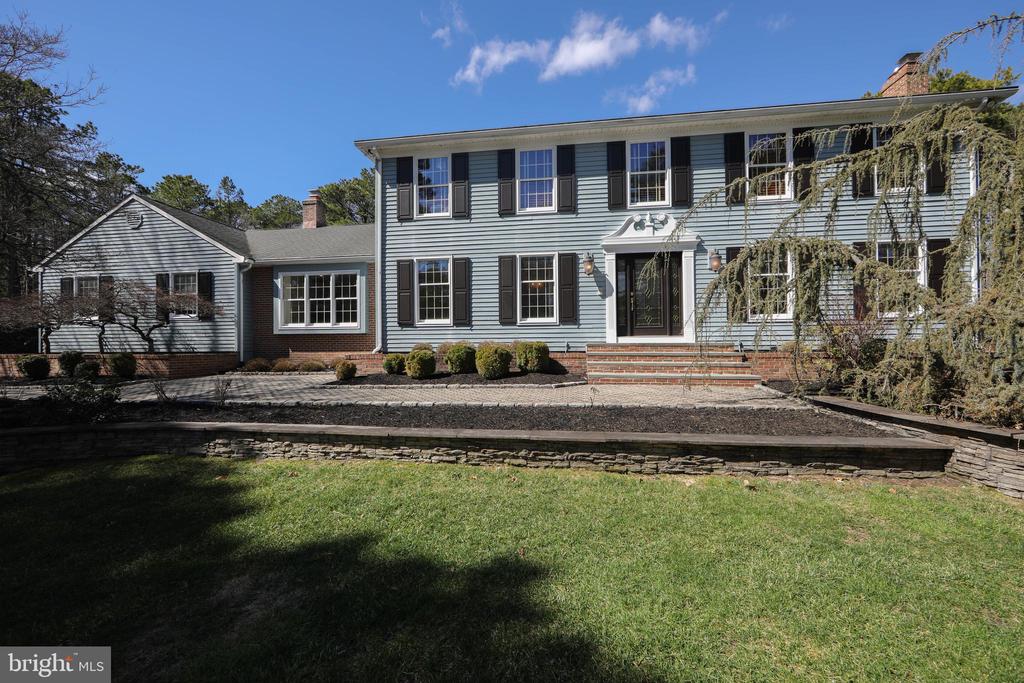 3 ALDWORTH COURT