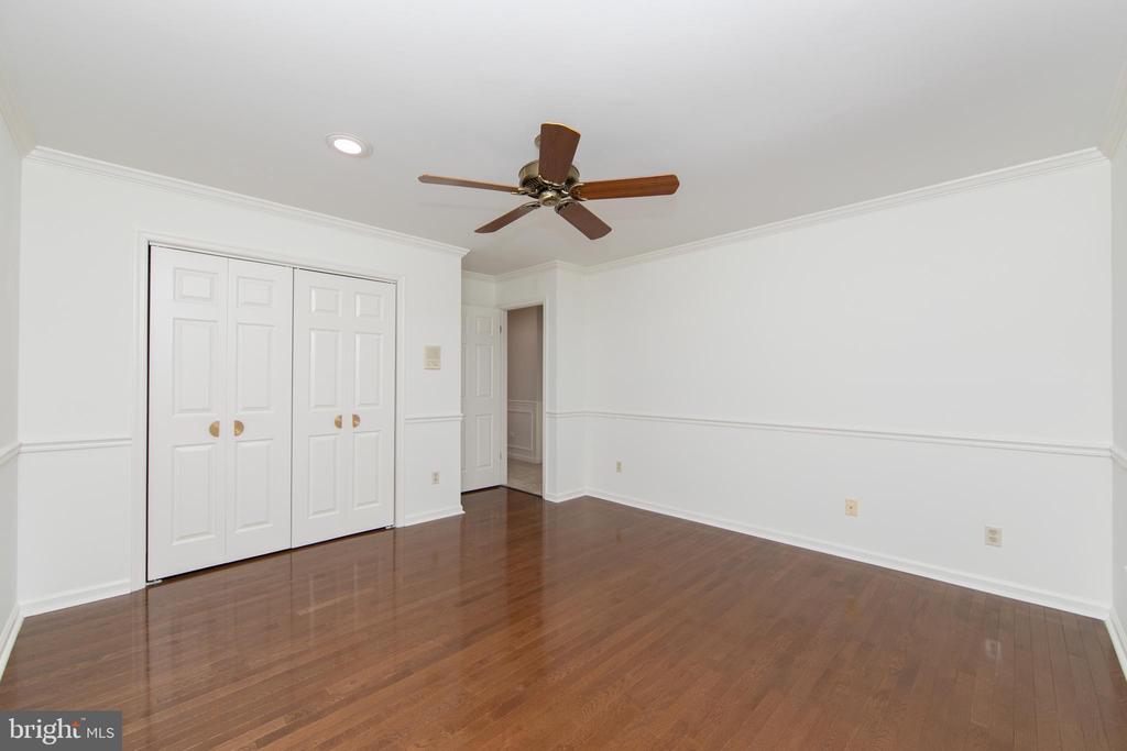 3 ALDWORTH COURT