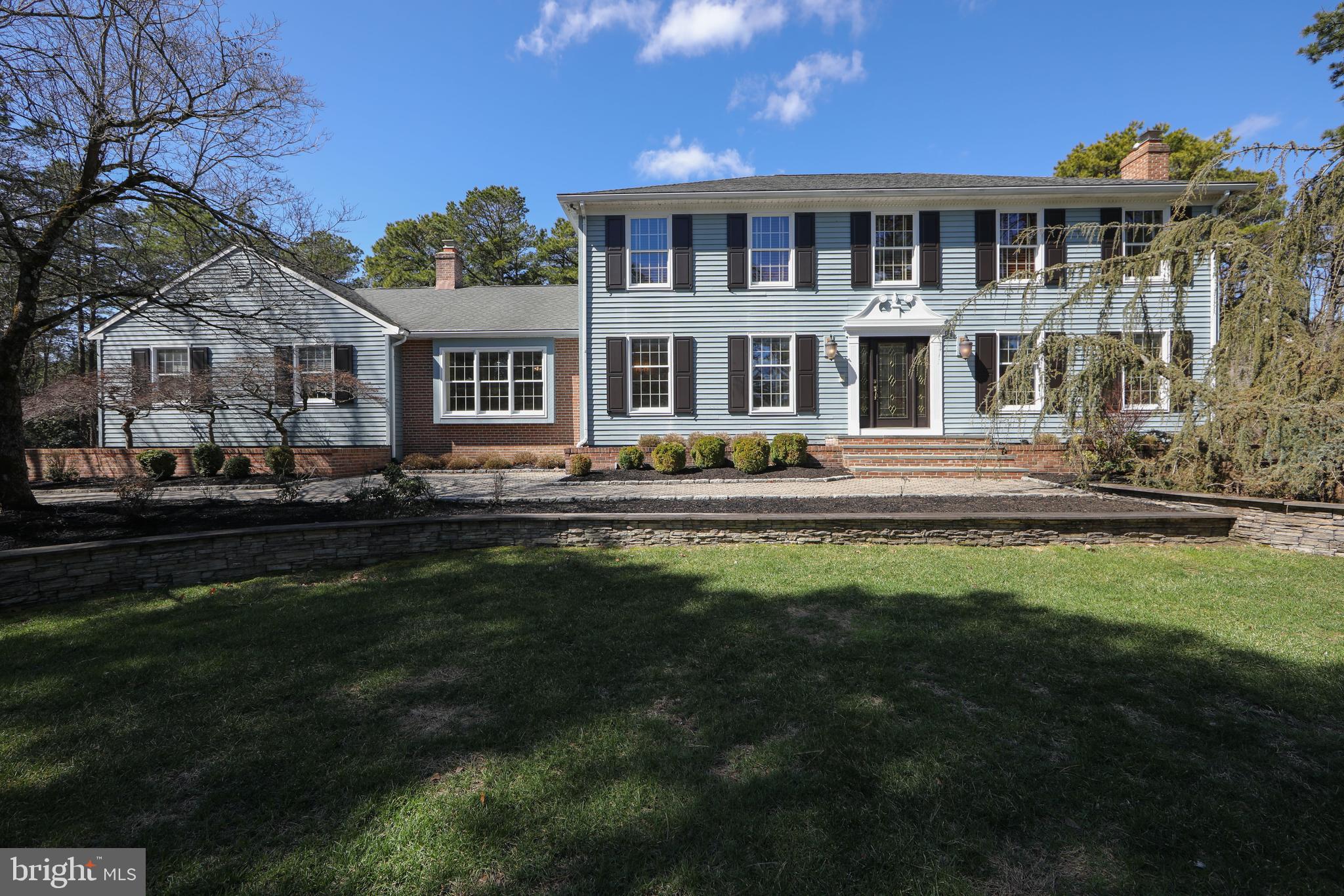 3 ALDWORTH COURT