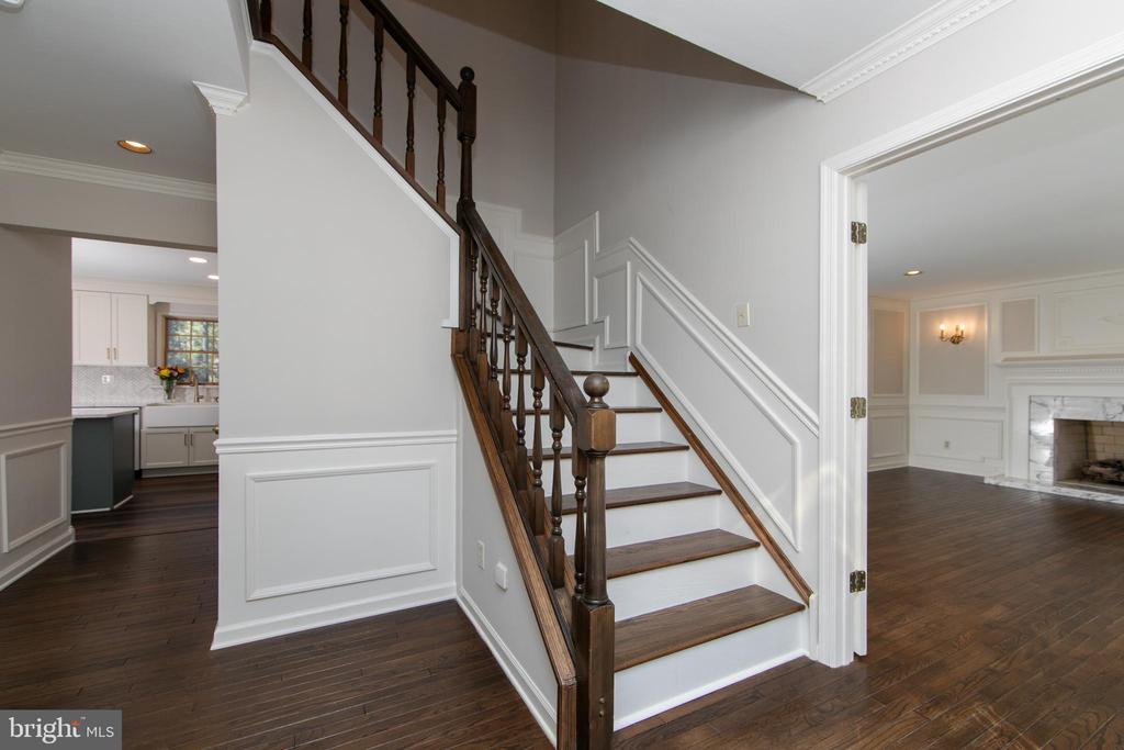 3 ALDWORTH COURT