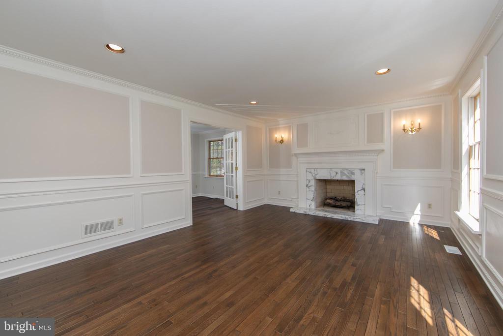 3 ALDWORTH COURT