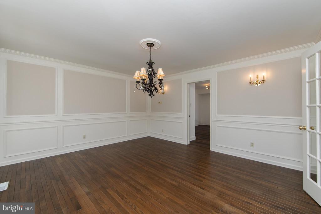 3 ALDWORTH COURT