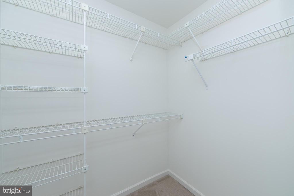 3 ALDWORTH COURT