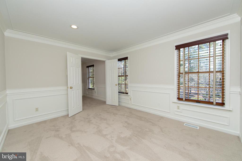 3 ALDWORTH COURT