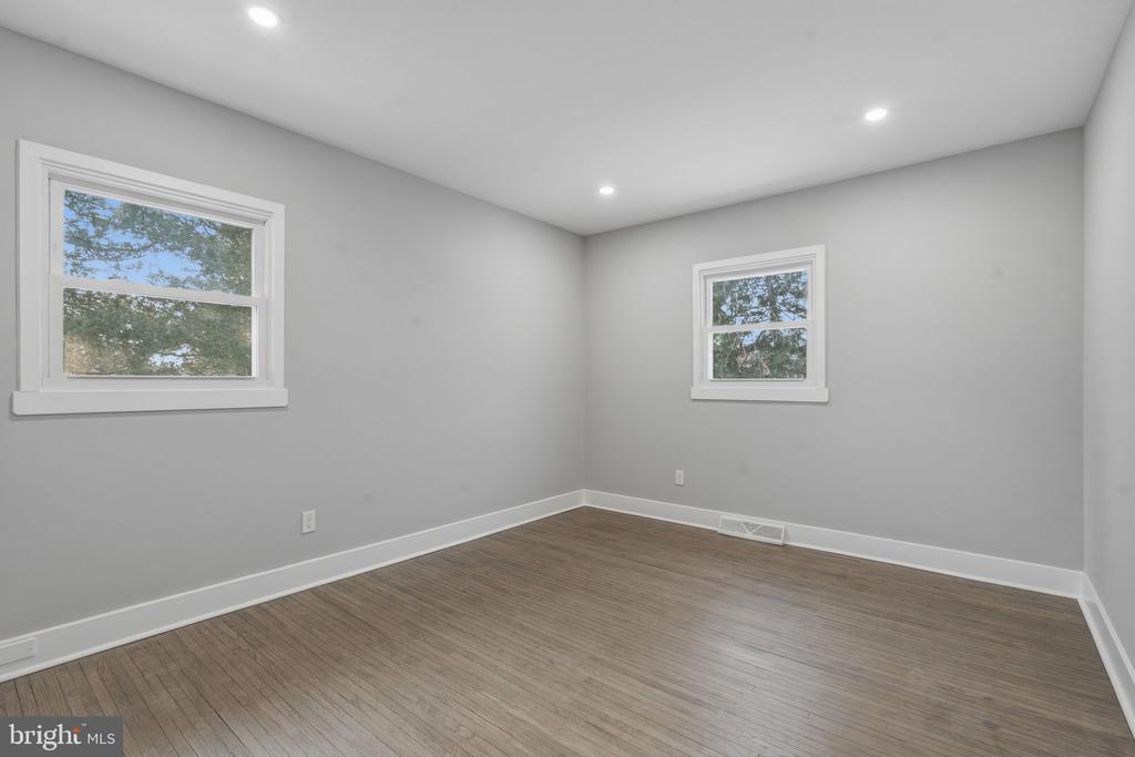 323 PARRY ROAD