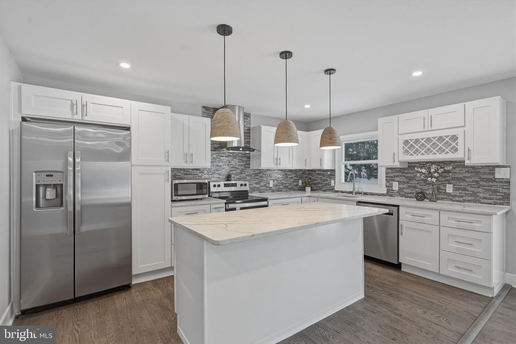 323 PARRY ROAD