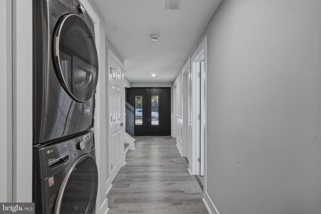 323 PARRY ROAD