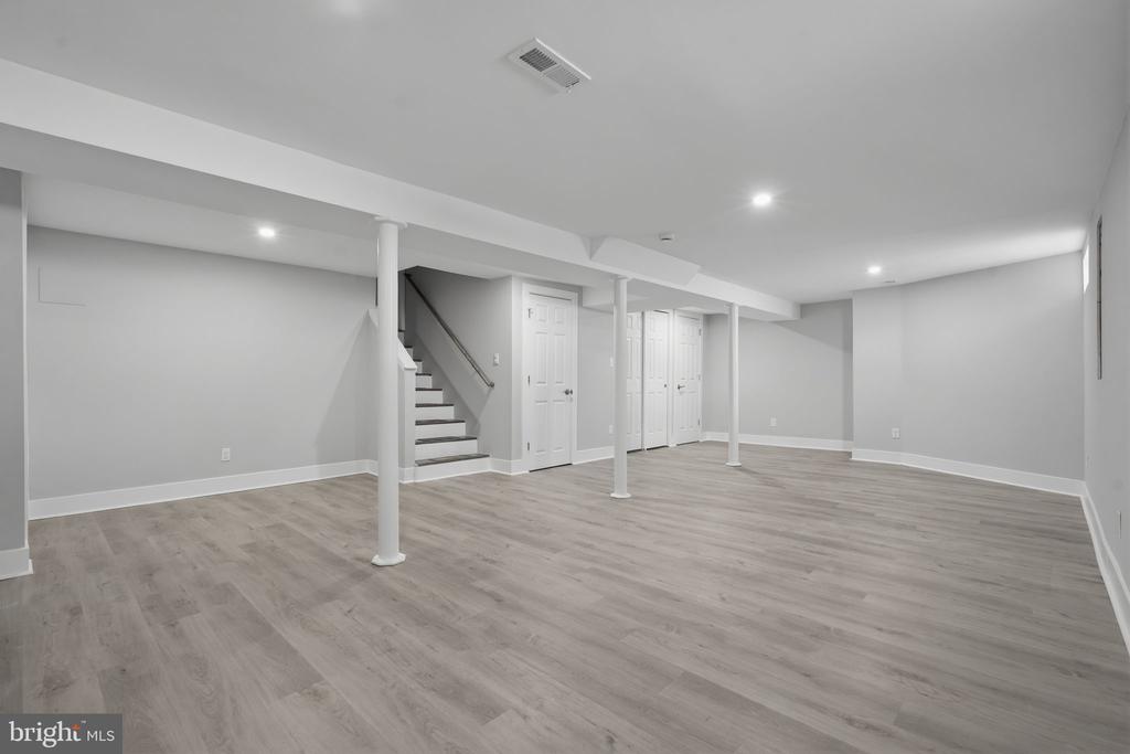 323 PARRY ROAD