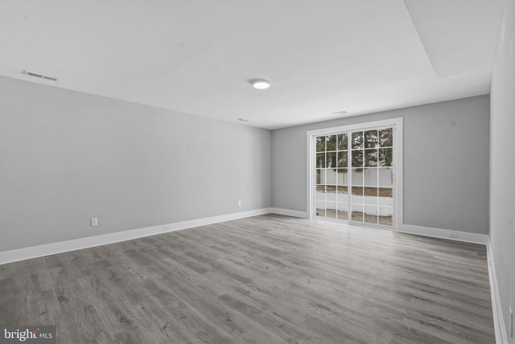 323 PARRY ROAD