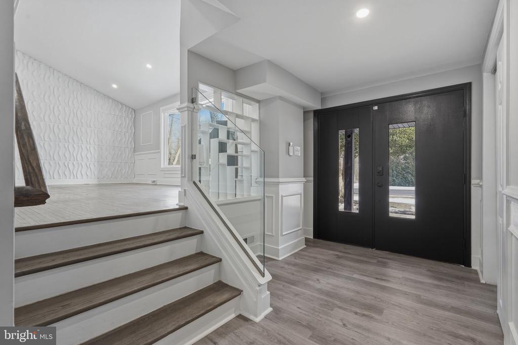 323 PARRY ROAD