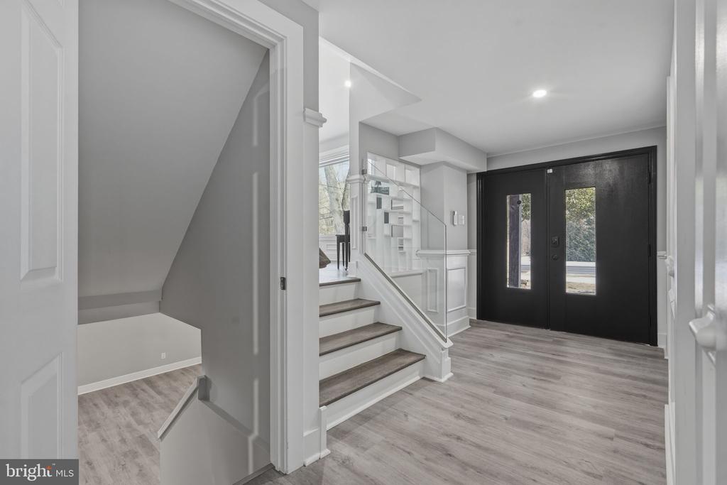 323 PARRY ROAD