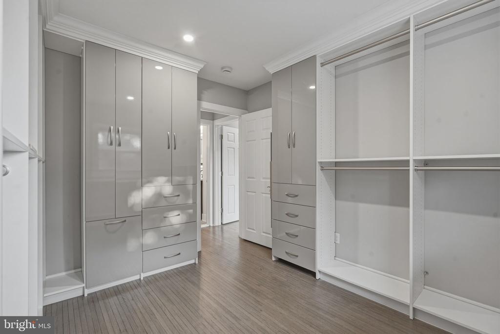 323 PARRY ROAD
