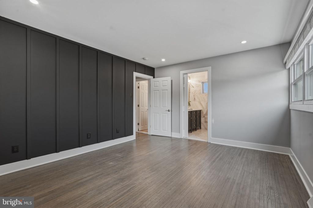 323 PARRY ROAD
