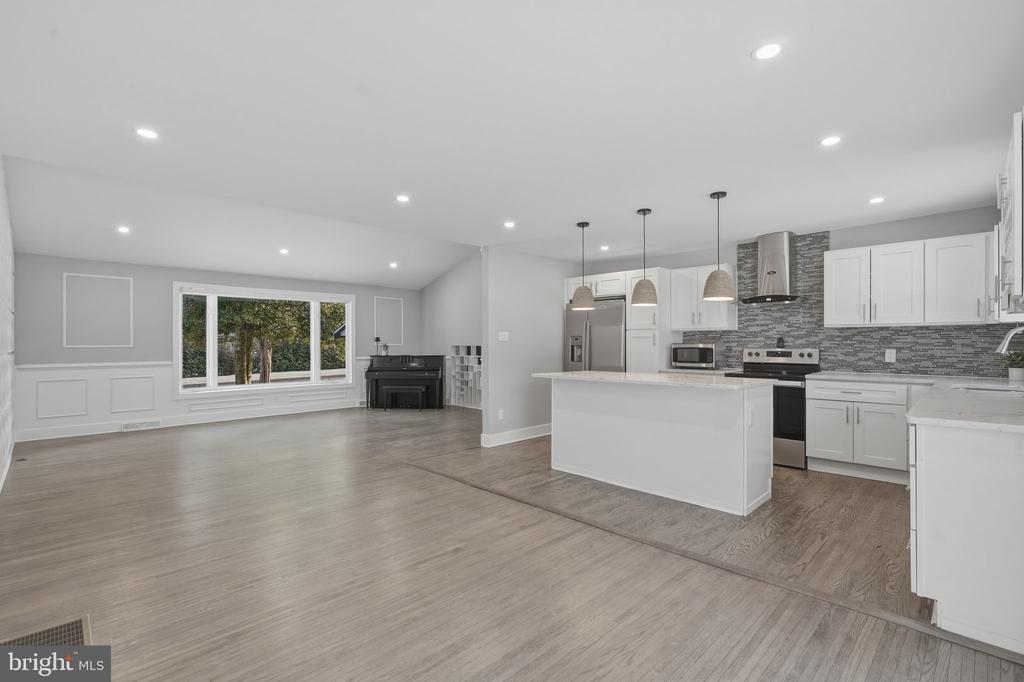 323 PARRY ROAD