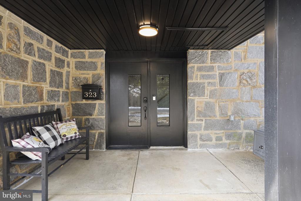 323 PARRY ROAD