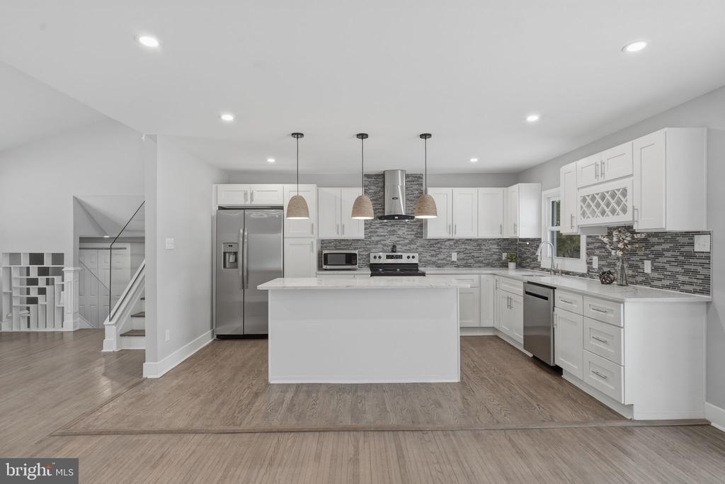 323 PARRY ROAD
