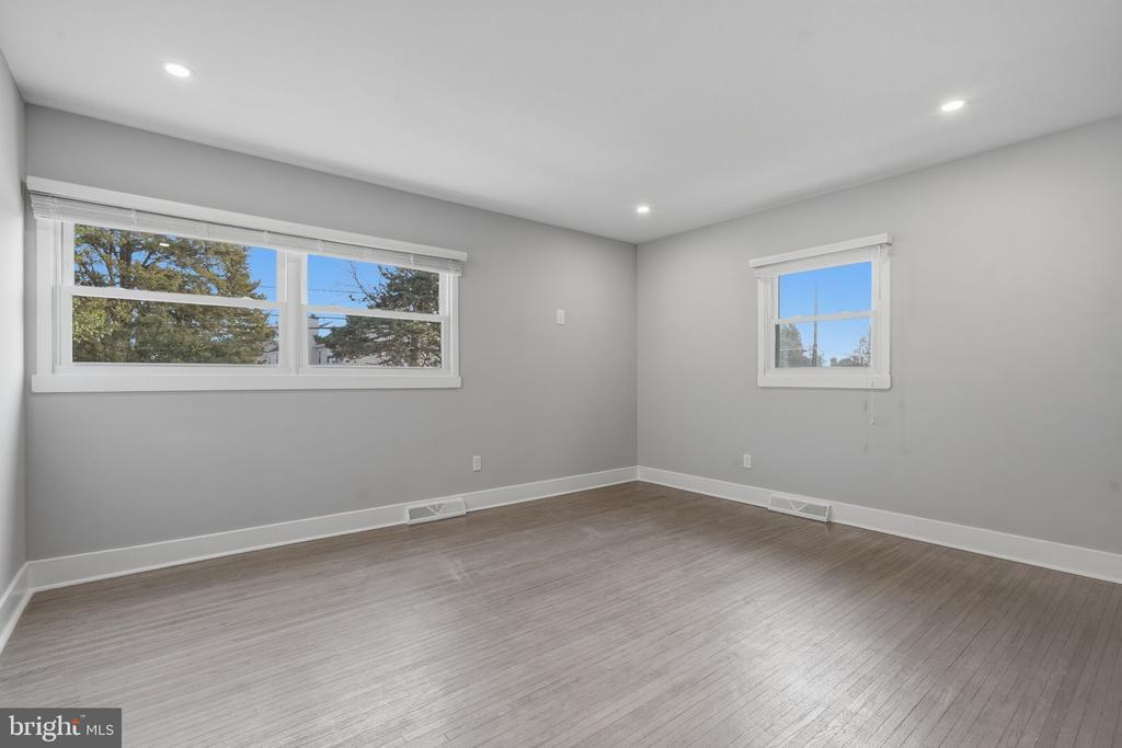 323 PARRY ROAD