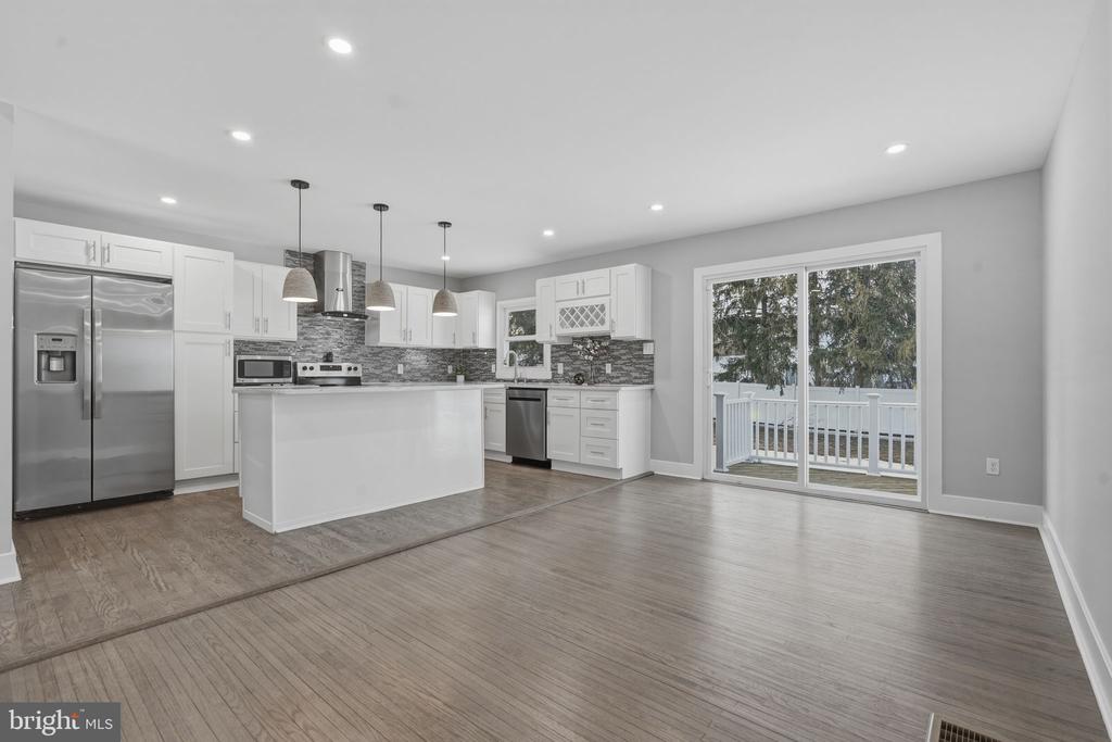 323 PARRY ROAD