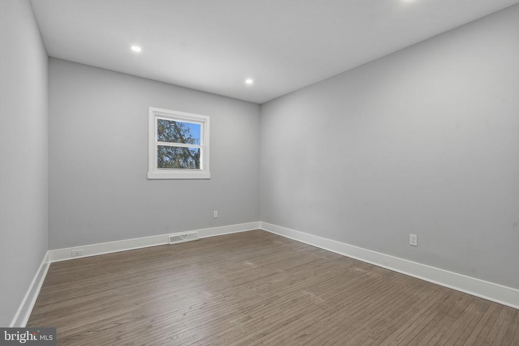 323 PARRY ROAD