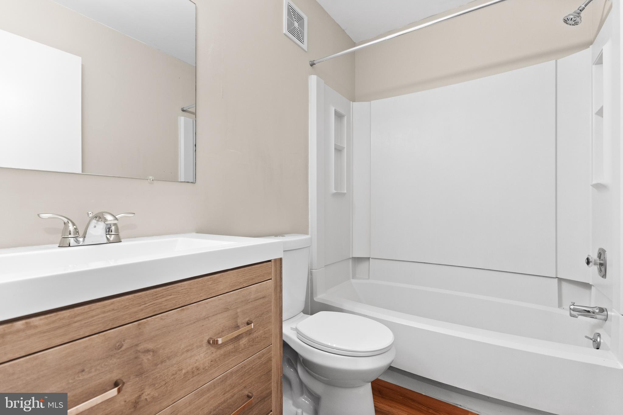 705 WOODHOLLOW DRIVE