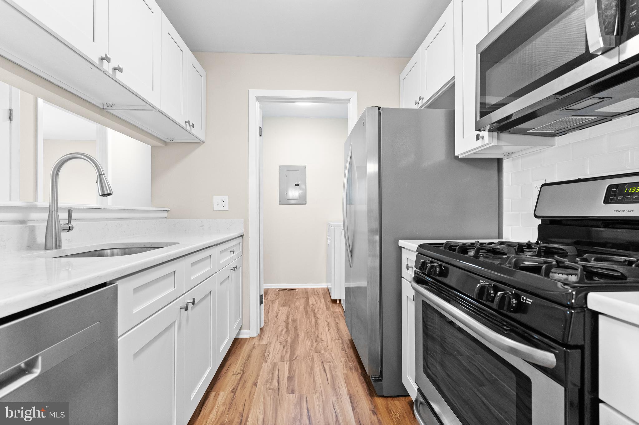 705 WOODHOLLOW DRIVE