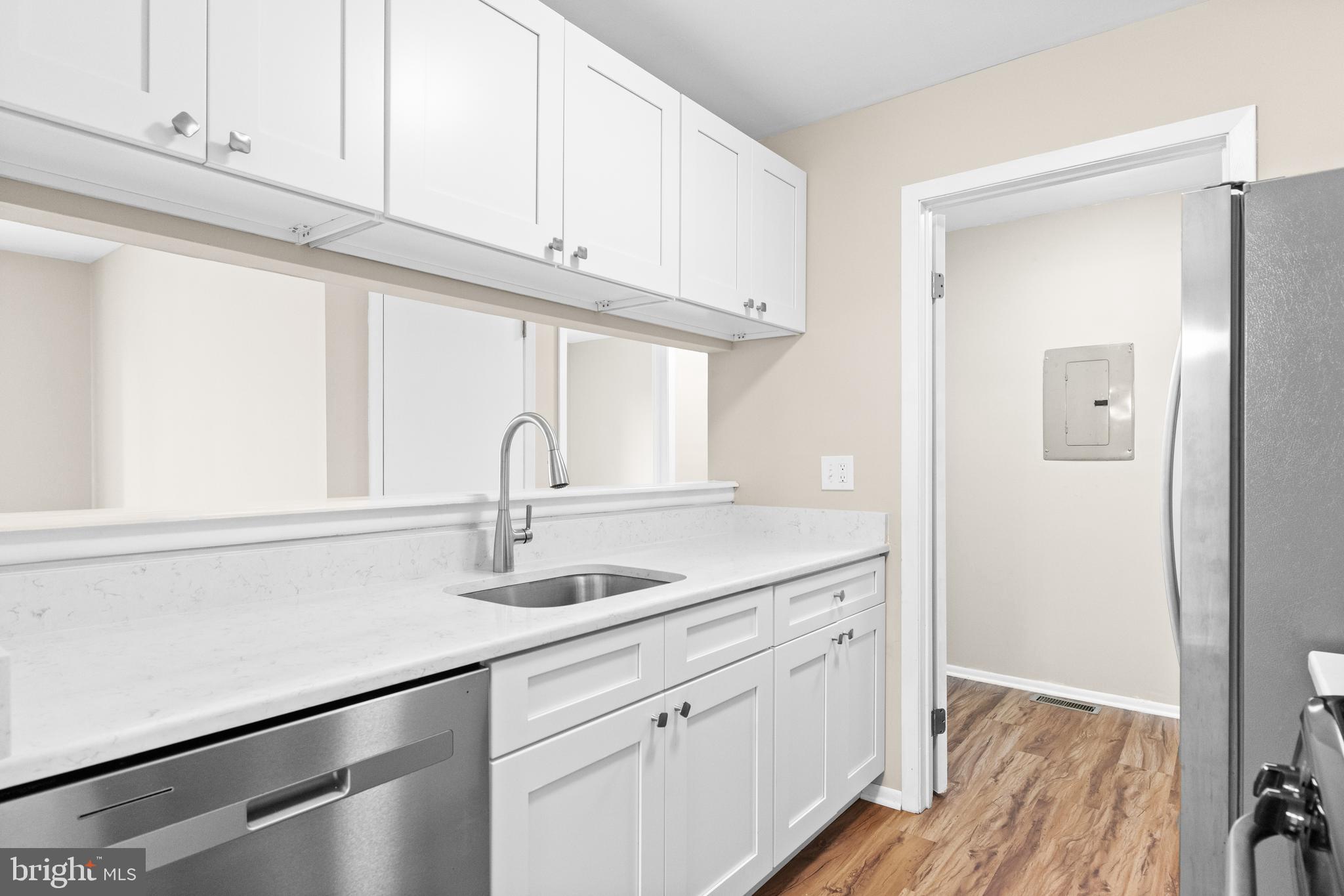 705 WOODHOLLOW DRIVE