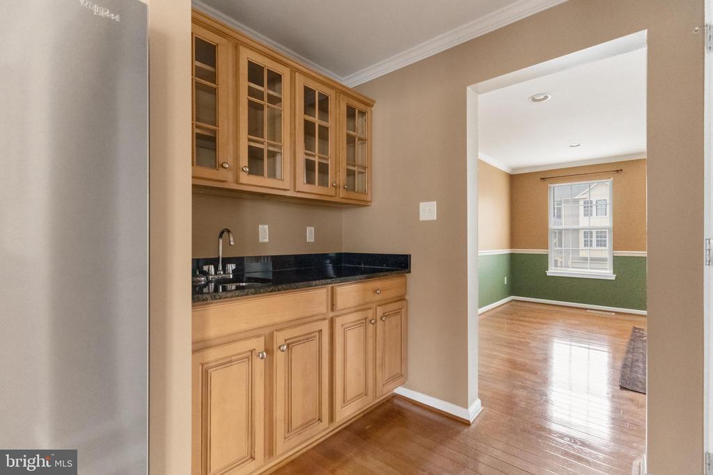 1521 JASON DRIVE