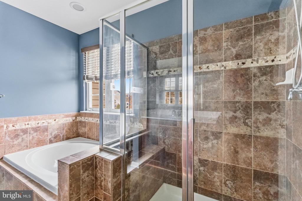 1521 JASON DRIVE