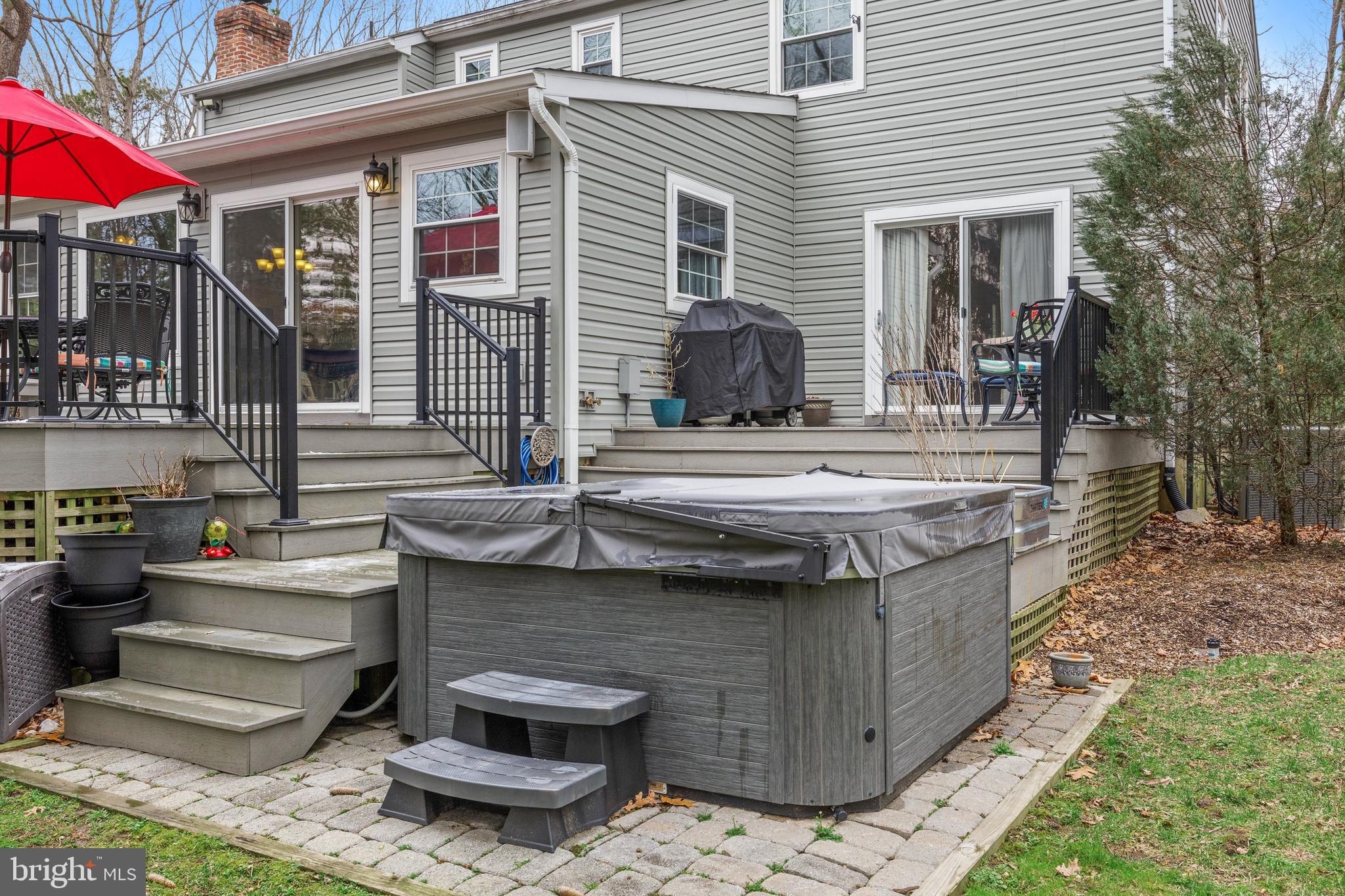 9 WETHERSFIELD DRIVE