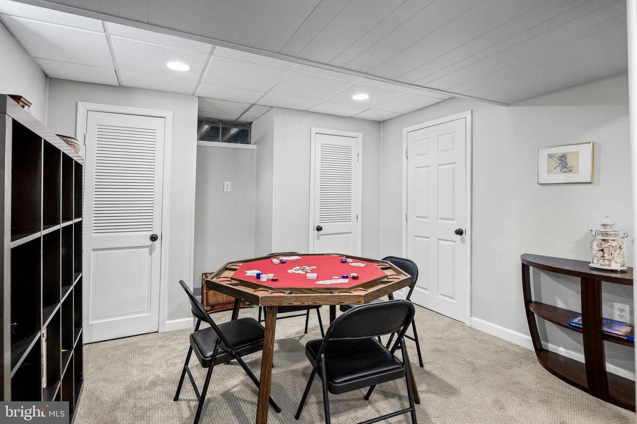 9 WETHERSFIELD DRIVE