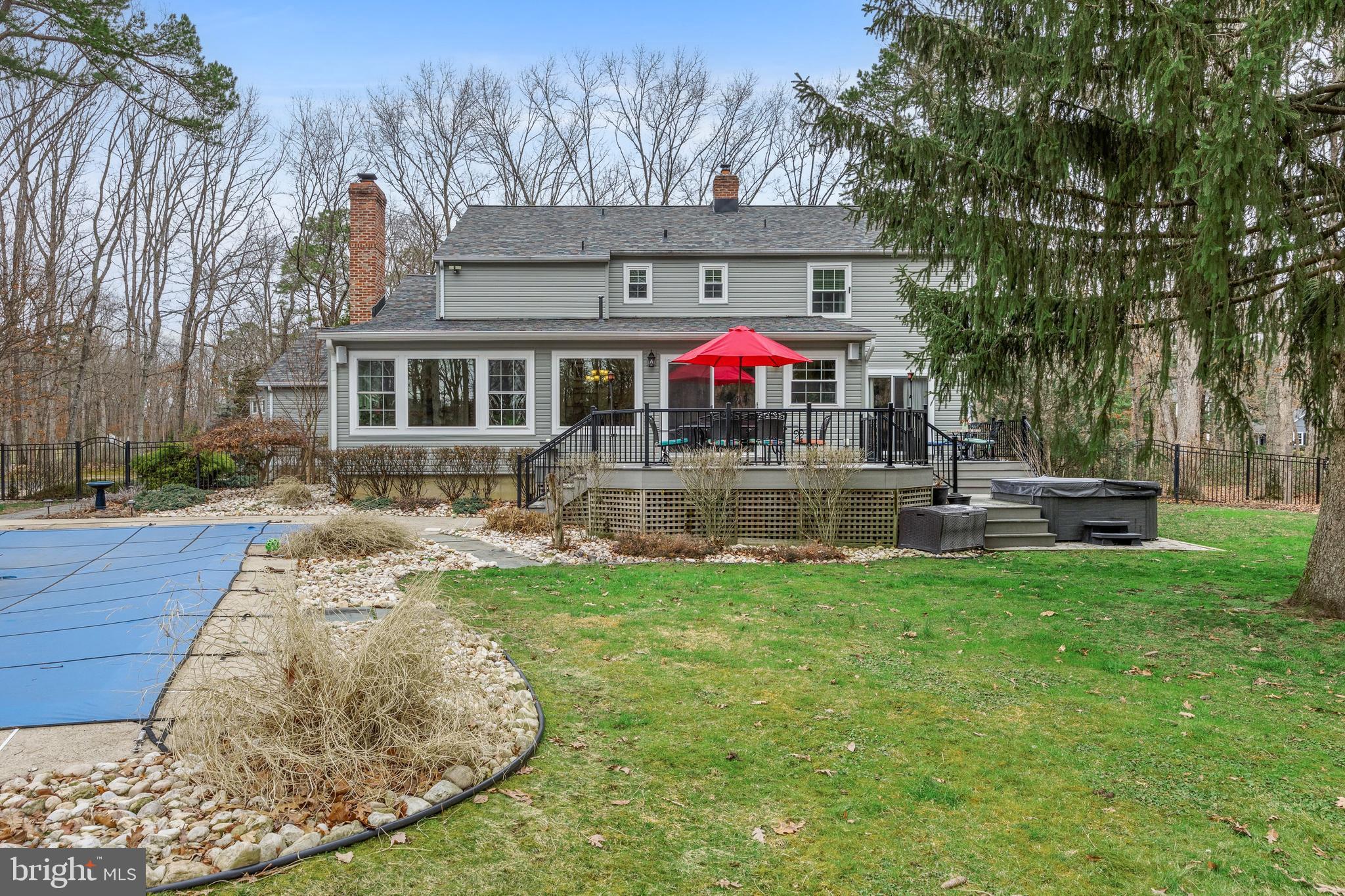 9 WETHERSFIELD DRIVE