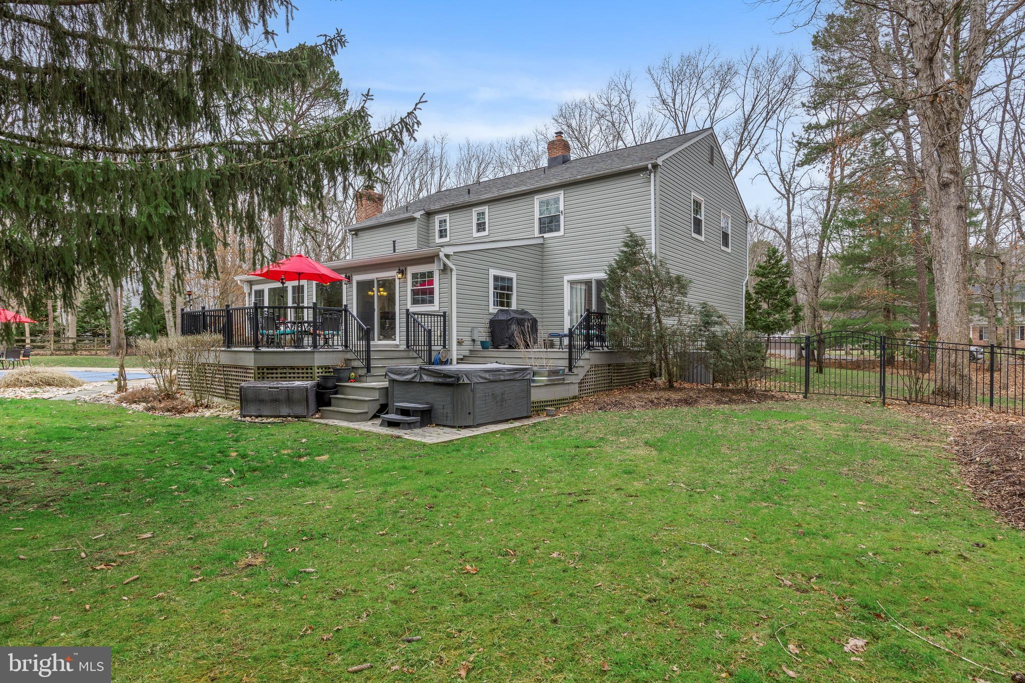 9 WETHERSFIELD DRIVE
