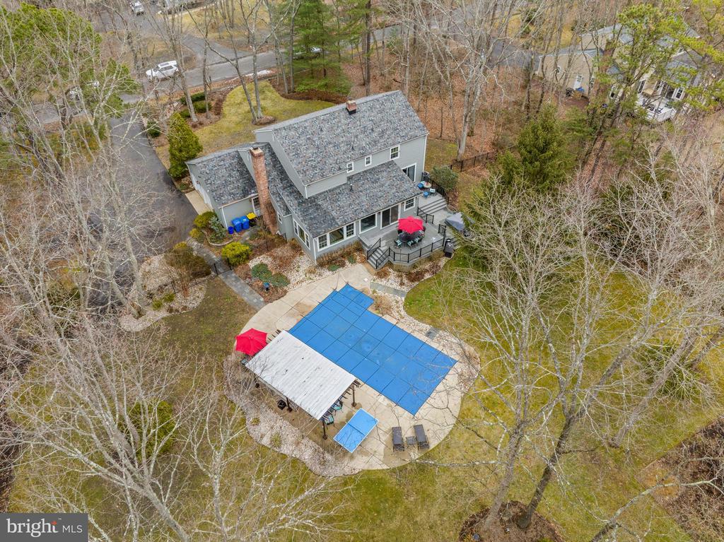 9 WETHERSFIELD DRIVE
