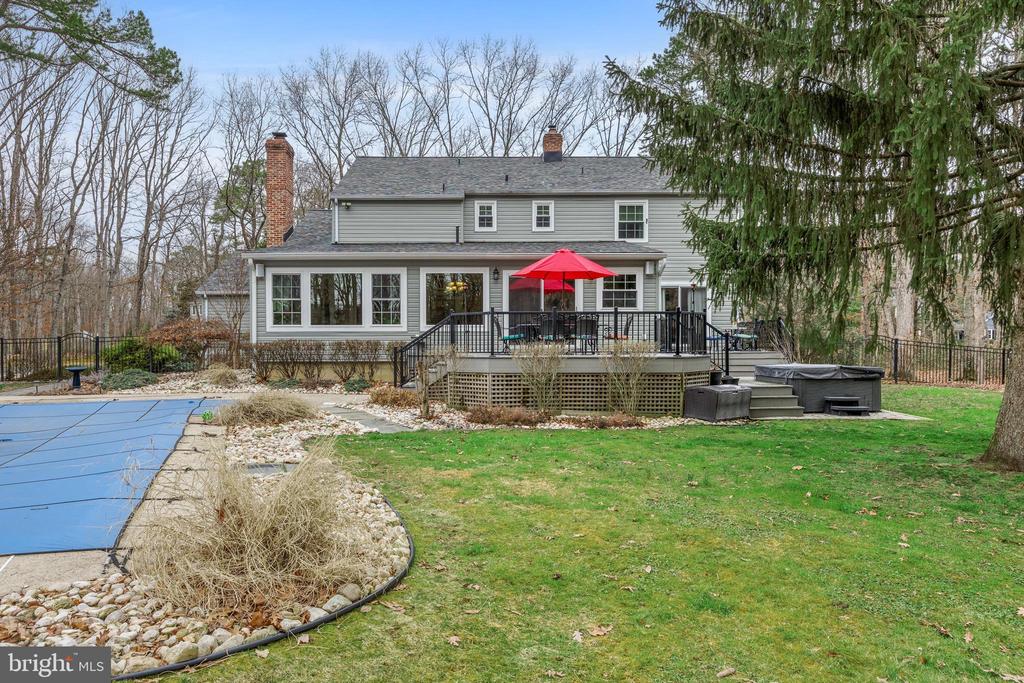 9 WETHERSFIELD DRIVE
