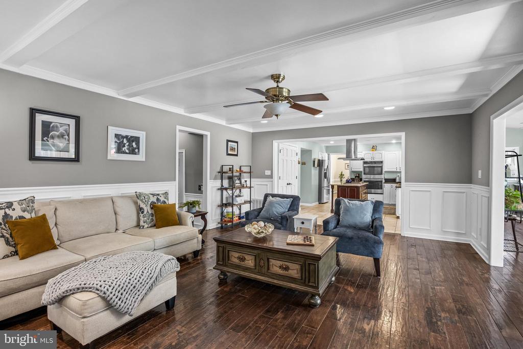9 WETHERSFIELD DRIVE