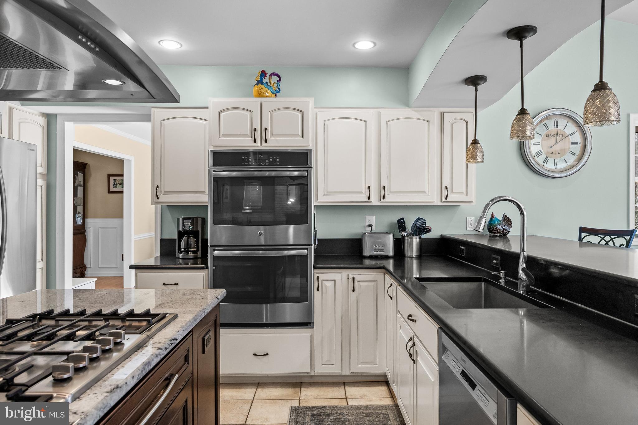 9 WETHERSFIELD DRIVE